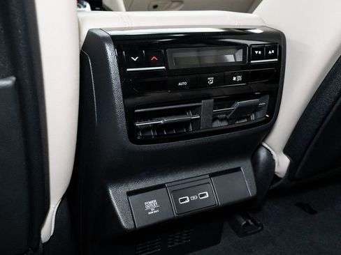 Used 2023 Acura MDX SH-AWD image 25