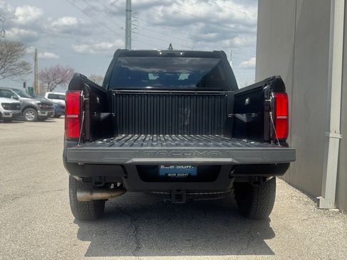 Used 2024 Toyota Tacoma TRD Off-Road image 30