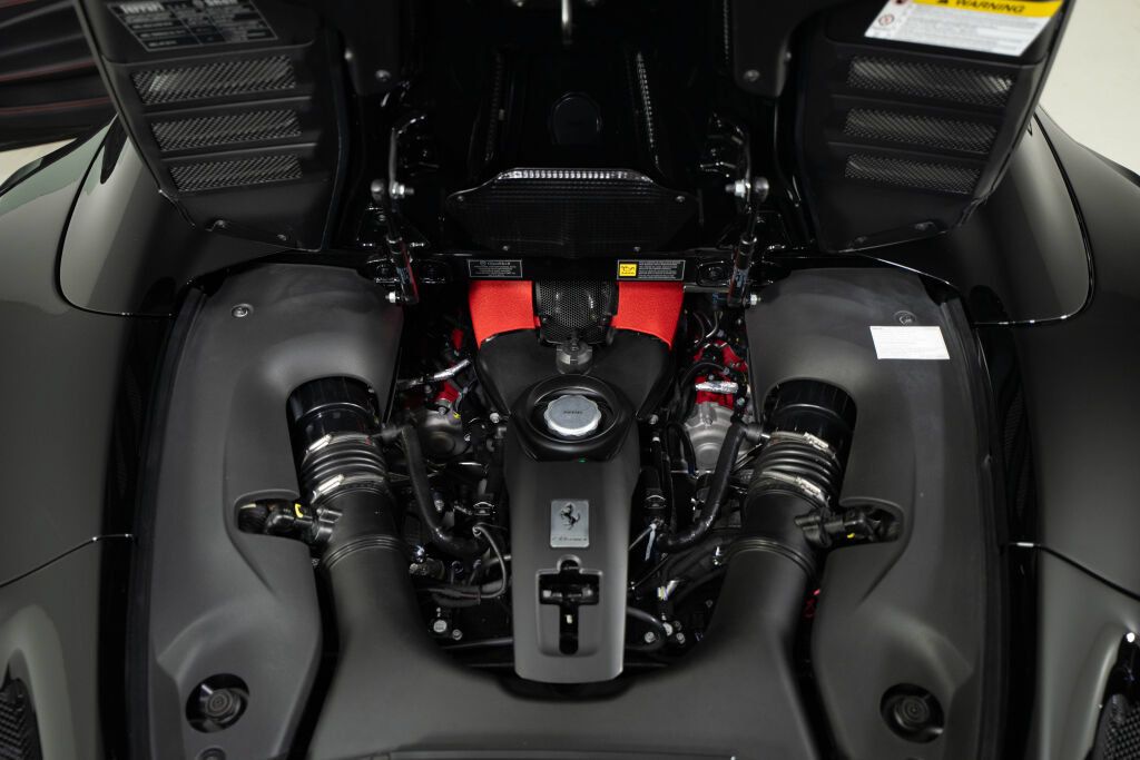 Used 2023 Ferrari F8 Tributo RWD image 27