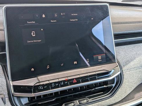 Used 2024 Jeep Compass Latitude image 13