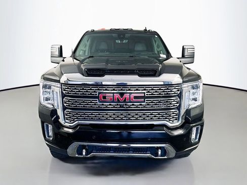 Used 2022 GMC Sierra 2500 Denali w/ Denali Black Diamond Edition image 2