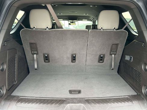 Used 2024 Chevrolet Tahoe LT RWD image 13