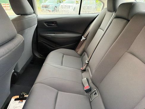 Used 2025 Toyota Corolla LE FWD image 29