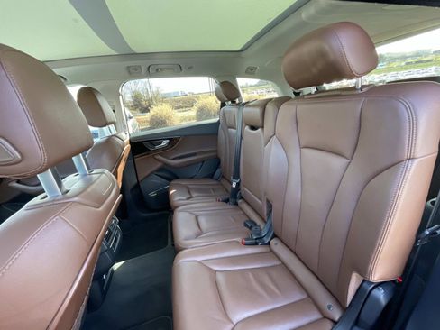 Used 2018 Audi Q7 3.0T Premium Plus w/ Premium Plus Package image 12