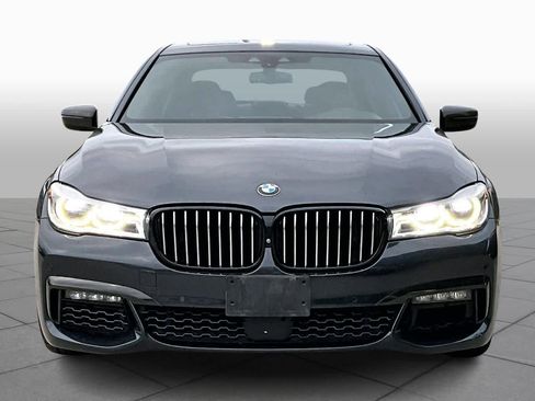 Used 2017 BMW 750i image 4