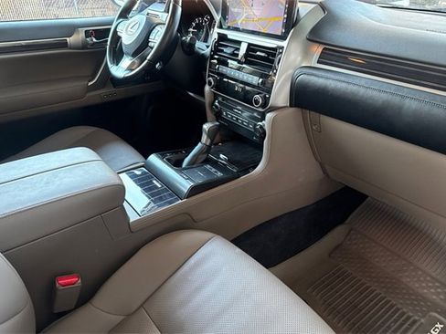 Used 2022 Lexus GX 460 Premium image 16