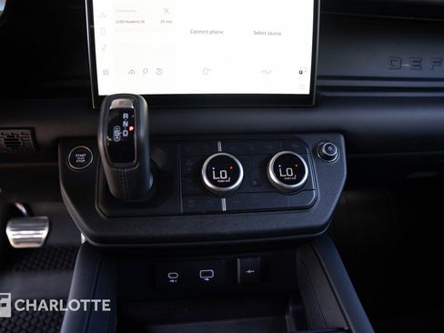 Used 2023 Land Rover Defender 110 V8 image 26