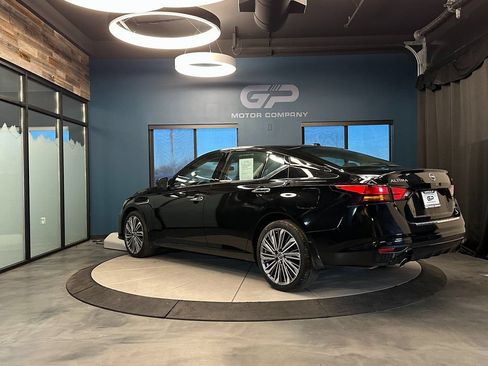 Used 2023 Nissan Altima 2.5 SL AWD/4WD image 5