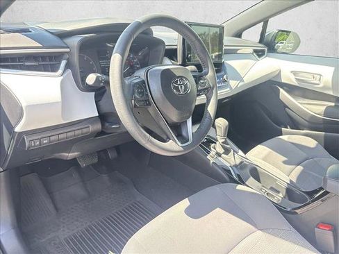 Certified 2025 Toyota Corolla SE FWD image 9