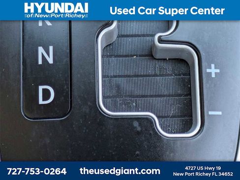 Used 2013 Hyundai Accent GS image 23