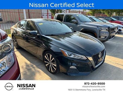 Certified 2022 Nissan Altima 2.5 SR FWD image 1