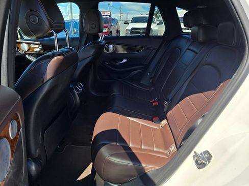 Used 2018 Mercedes-Benz GLC 300 4MATIC image 16