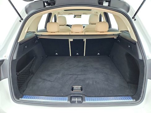 Certified 2022 Mercedes-Benz GLC 300 image 33
