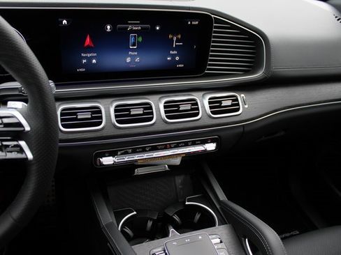 New 2026 Mercedes-Benz GLS 450 4MATIC image 27