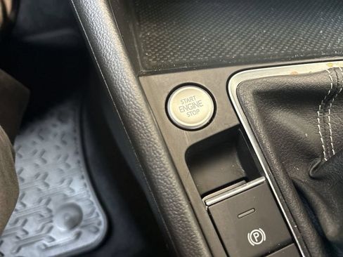 Used 2022 Volkswagen Jetta SE FWD image 16