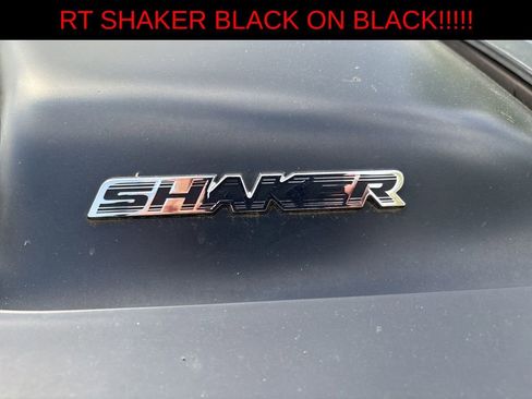 Used 2016 Dodge Challenger R/T image 11