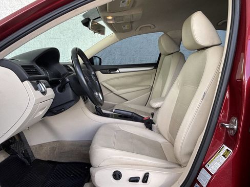 Used 2015 Volkswagen Passat 1.8T Limited Edition image 16