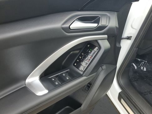 Used 2025 Audi Q5 Premium w/ Convenience Package image 22