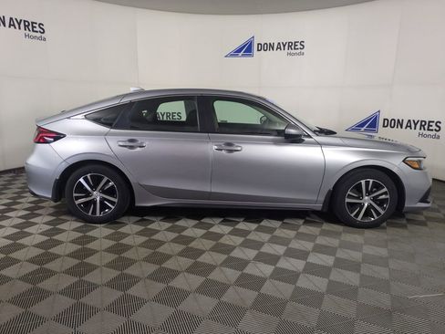 Used 2024 Honda Civic LX image 6