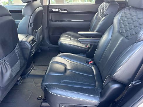 Used 2021 Hyundai Palisade Limited FWD image 15