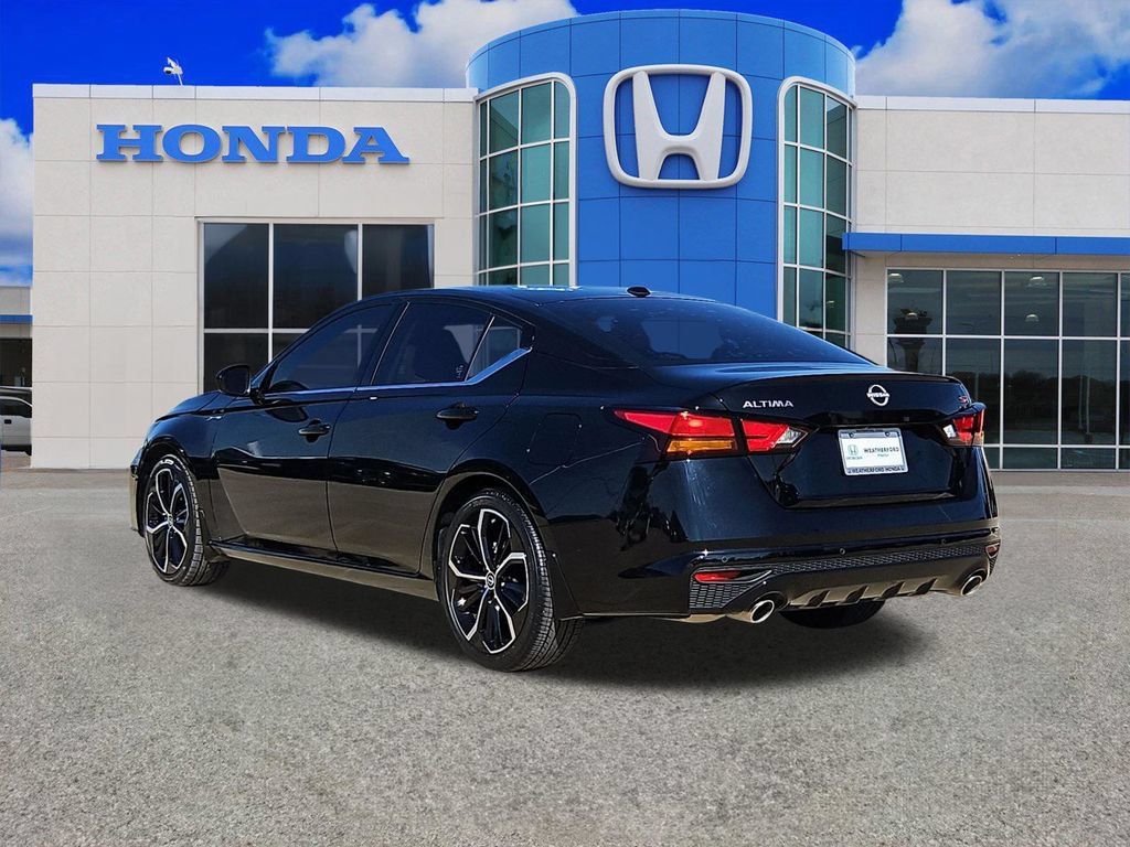 Used 2024 Nissan Altima 2.5 SR FWD image 5