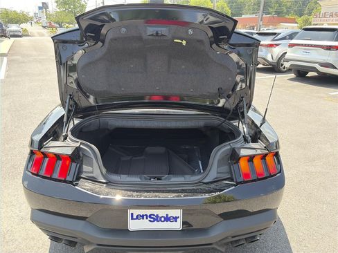 Used 2025 Ford Mustang GT Premium RWD image 12