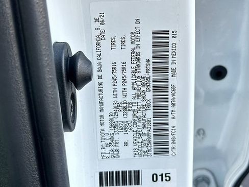 Certified 2021 Toyota Tacoma SR5 image 31