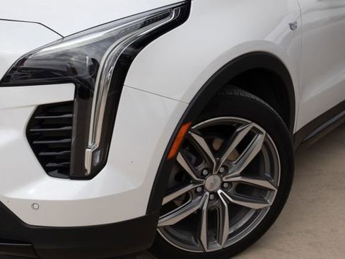 Used 2020 Cadillac XT4 Sport image 3