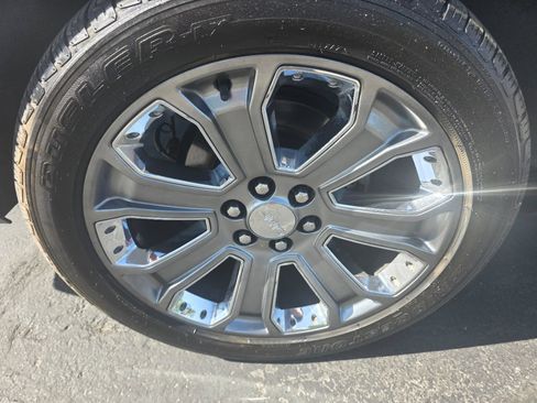 Used 2015 GMC Yukon XL Denali w/ Touring Package RWD image 12