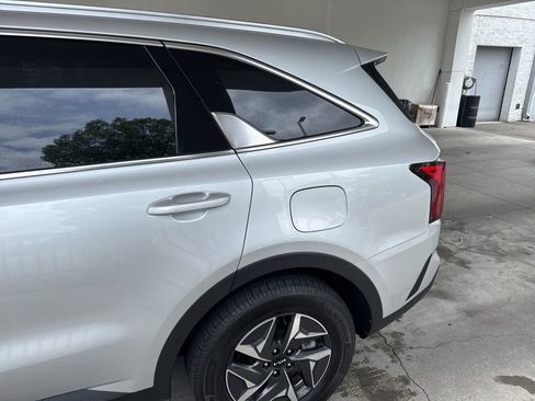 Used 2022 Kia Sorento S AWD/4WD image 6