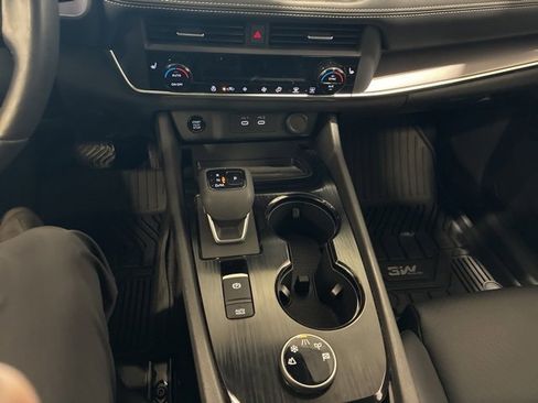 Certified 2024 Nissan Rogue SV w/ SV Premium Package image 22