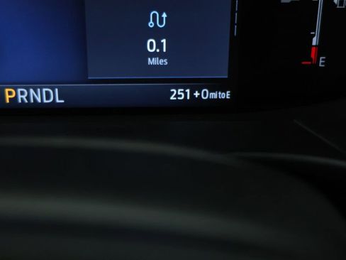 Used 2025 Ford Escape SE image 13