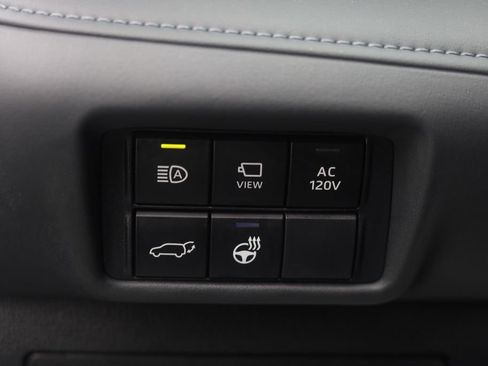 Used 2023 Toyota Highlander Platinum AWD/4WD image 14