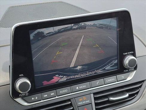 Used 2024 Nissan Altima 2.5 SV FWD image 13