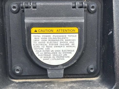 Used 2022 Toyota Tacoma TRD Off-Road image 14