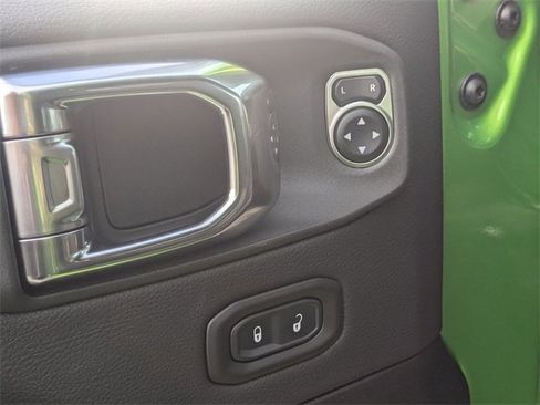 New 2025 Jeep Wrangler Rubicon w/ XTREMEE 35" Tire Package image 10