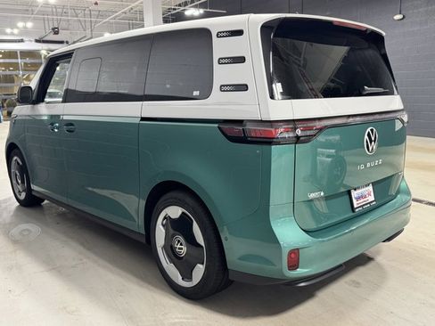 New 2025 Volkswagen ID. Buzz Pro S Plus image 23