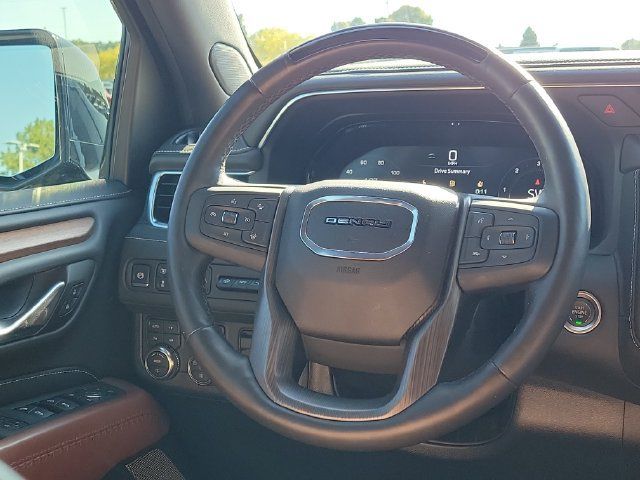 Certified 2024 GMC Yukon Denali Ultimate AWD/4WD image 31