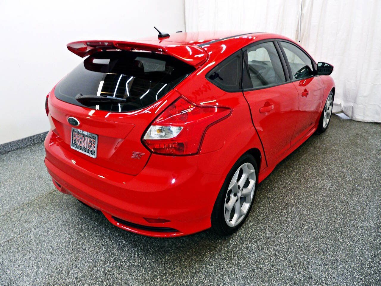 Used 2014 Ford Focus ST w/ Equipment Group 202A FWD image 6