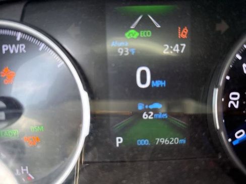 Used 2021 Toyota RAV4 XLE w/ Carpet Mat Package (TMS) AWD/4WD image 5