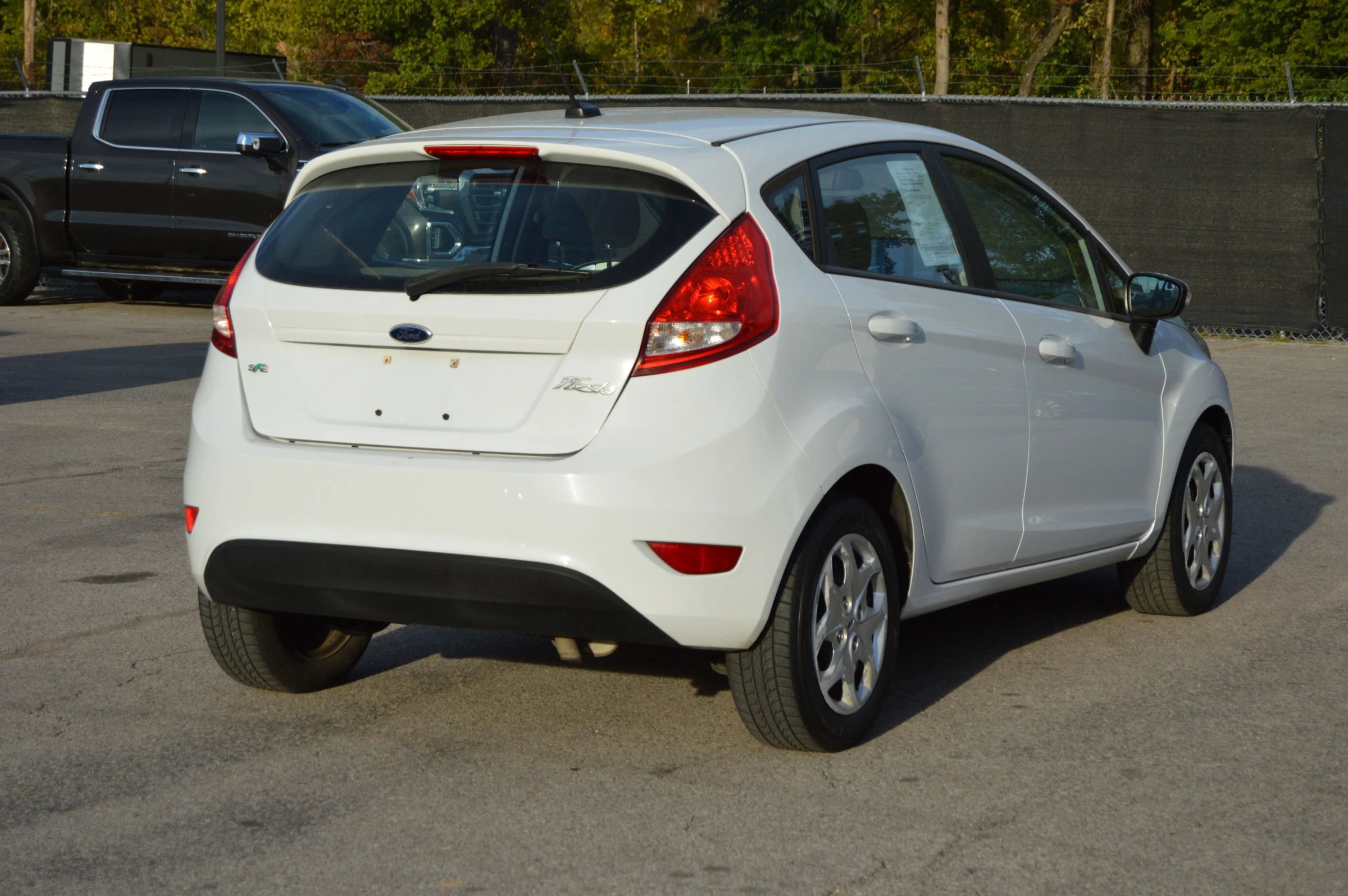 Used 2013 Ford Fiesta SE w/ Super Fuel Economy Pkg FWD image 6