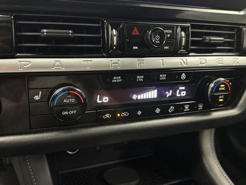 New 2026 Nissan Pathfinder SL w/ SL Premium Package AWD/4WD image 19