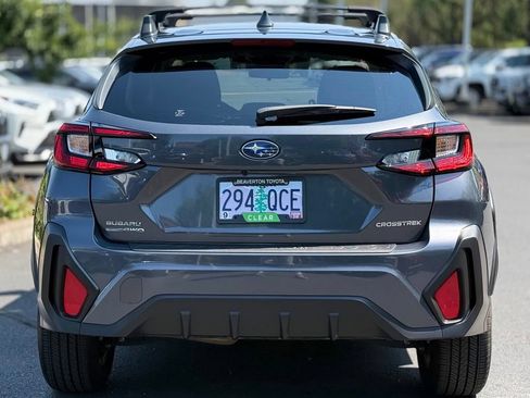 Used 2024 Subaru Crosstrek 2.0i Premium AWD/4WD image 4