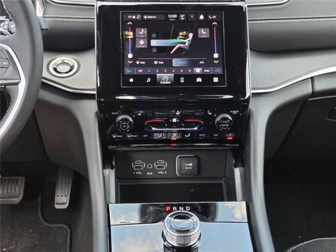 New 2025 Jeep Grand Cherokee Altitude RWD image 42