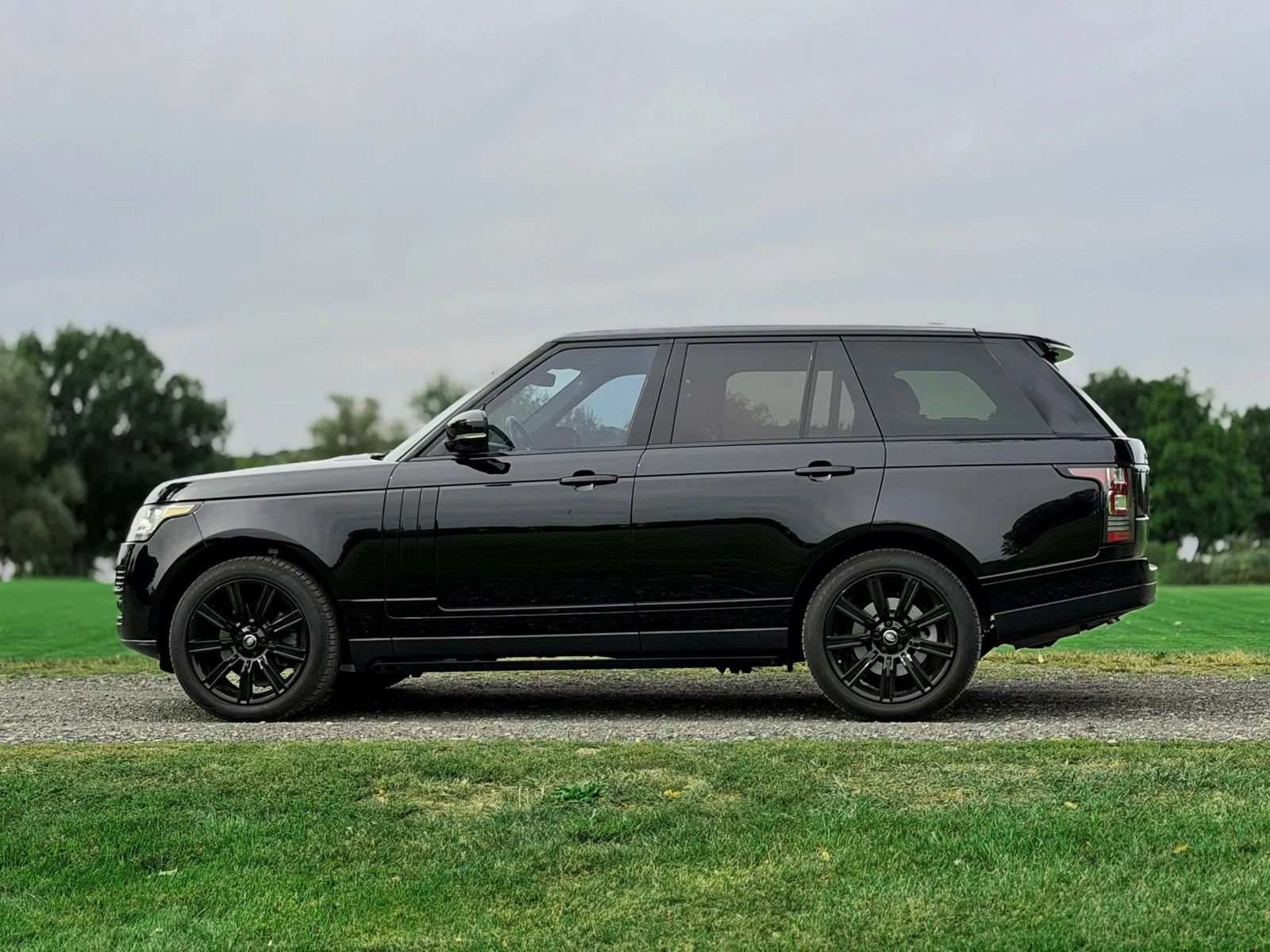 Used 2015 Land Rover Range Rover HSE AWD/4WD image 38