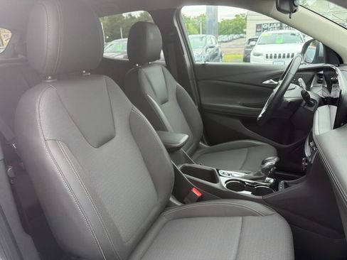 Used 2024 Buick Encore GX Preferred AWD/4WD image 12