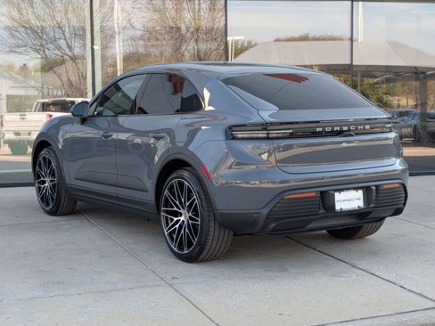 New 2026 Porsche Macan Electric RWD image 3