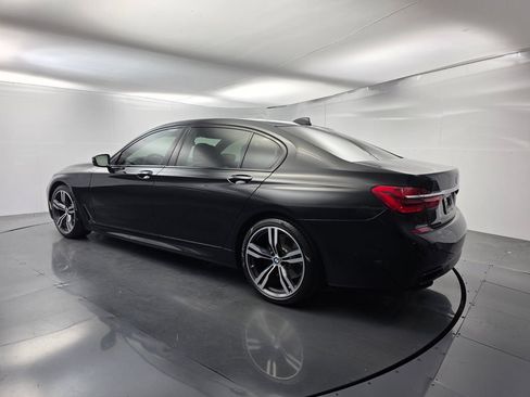 Used 2016 BMW 740i RWD image 6