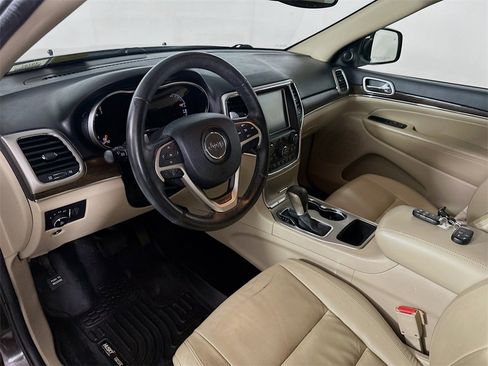 Used 2017 Jeep Grand Cherokee Limited image 30