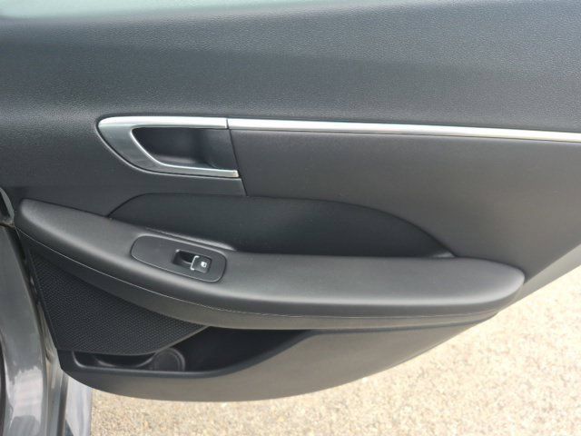 Used 2023 Hyundai Sonata SEL w/ Convenience Package FWD image 15